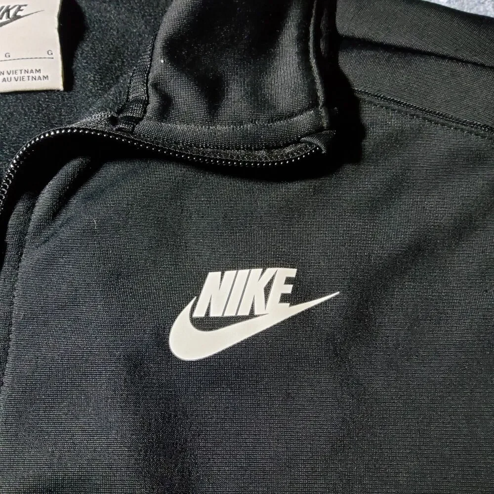 Nike youth track